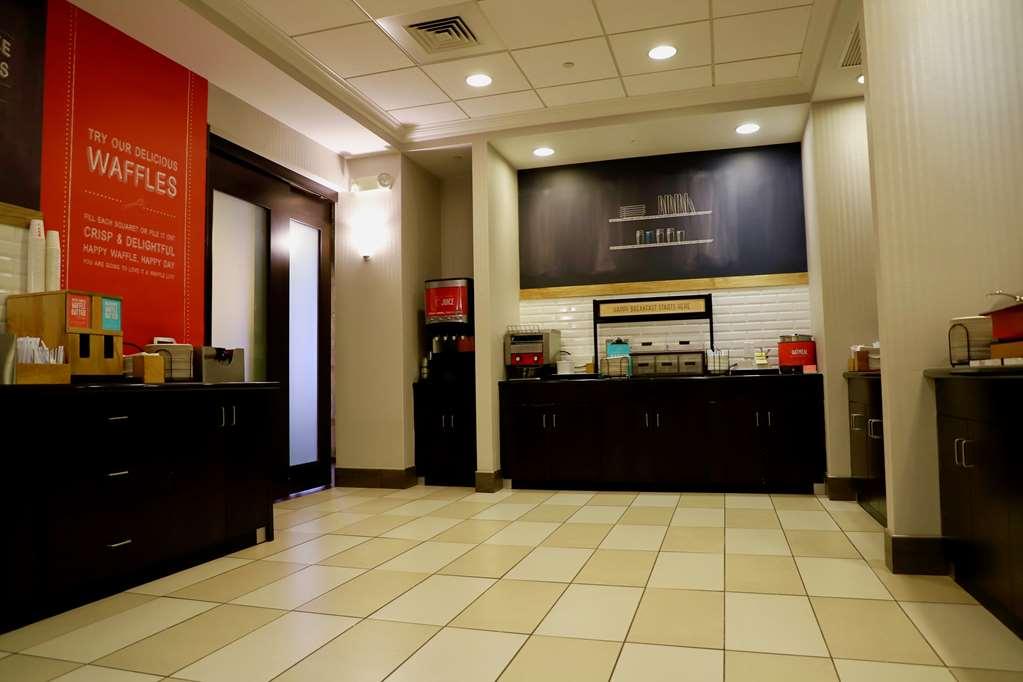 Hampton Inn Doylestown Warrington Restaurante foto